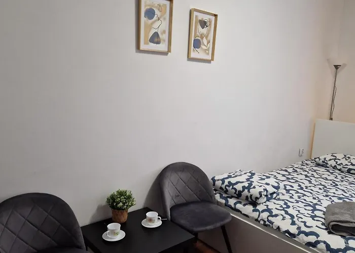 Meander Natolin Pokoje Blisko Metra Warszawa